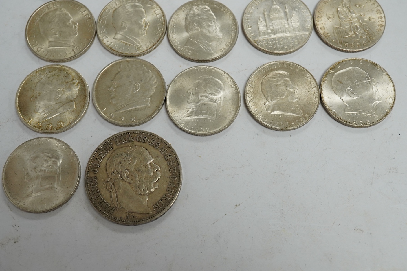 Austria, silver coins, fifteen 2 shillings, 1930s and other coins, including-, five - Death of Engelbert Dollfuss 2 Schillings, 1934, VF to about EF, two - 200th Anniversary of birth of Joseph Haydn 2 schillings, 1932, a